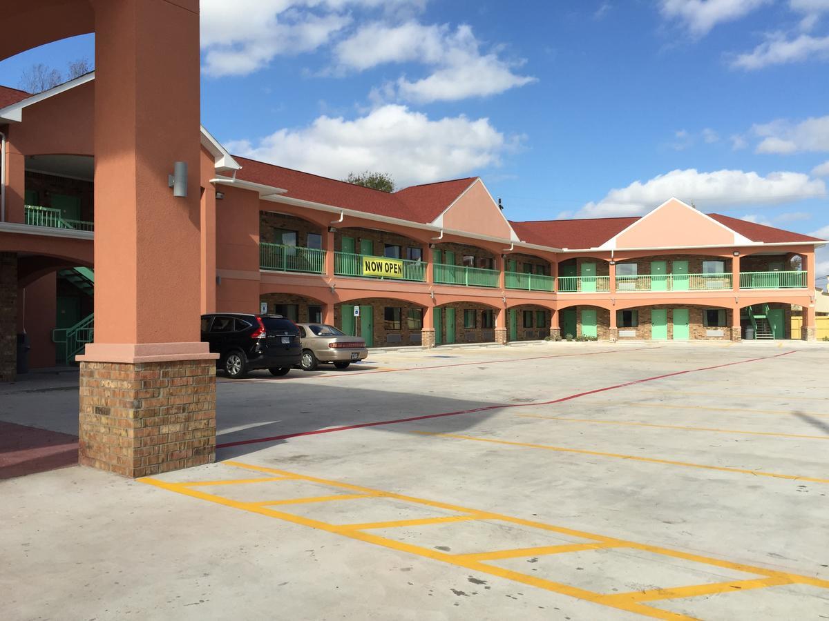Classic Inn & Suites Humble Exterior foto
